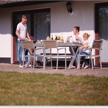 Holiday Resort Van Der Valk, Linstow Dobbin-Linstow المظهر الخارجي الصورة